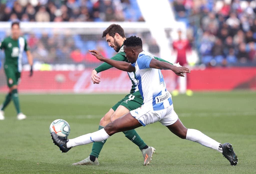El leganés de Javier Aguirre se impone 2-0 ante el Espanyol y se despega del último lugar de la tabla de La Liga española. Los autores de los goles fueron Martín Braithwaite y Youssef En-Nesyri.