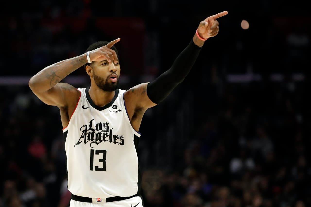 Los Angeles Clippers sufrieron un sube y baja de emociones durante la semana, pues triunfaron ante Suns y Spurs, sin embargo no tuvieron la misma suerte ante los Rockets y Oklahoma. Kawhi Leonard sólo vio acción desde el banco. Su récord es de 22-10.