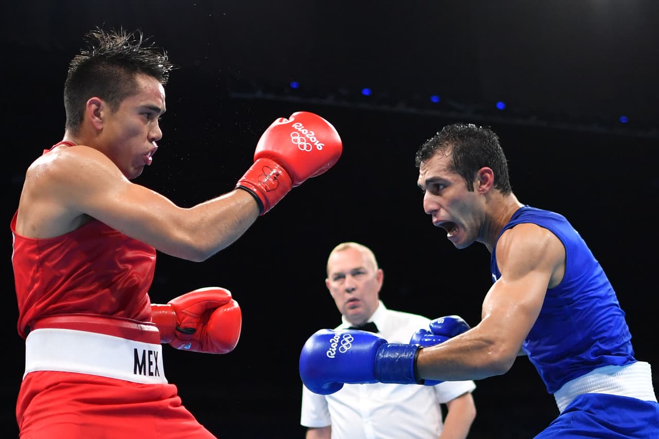 Este lunes Misael encaró los cuartos de final del peso medio contra Hosam Hussein Bakr Abdin de Egipto. La pelea comenzó con el mexicano yendo al ataque y sacudiendo al africano con su boxeo frontal y de gran guardia.