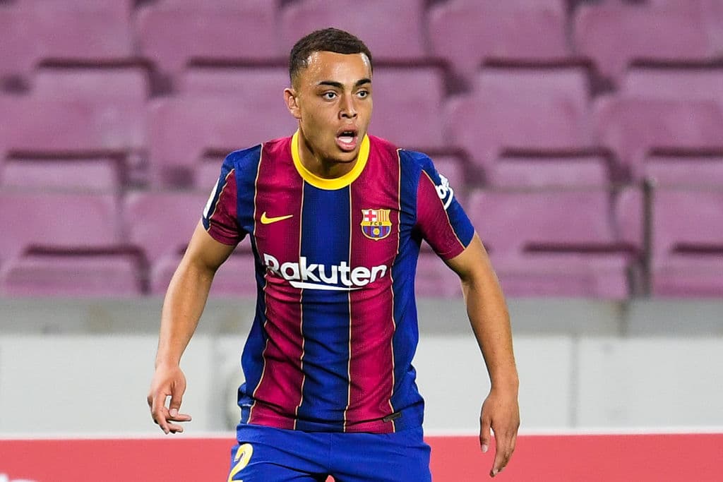 Sergiño Dest | 19 años | Barcelona