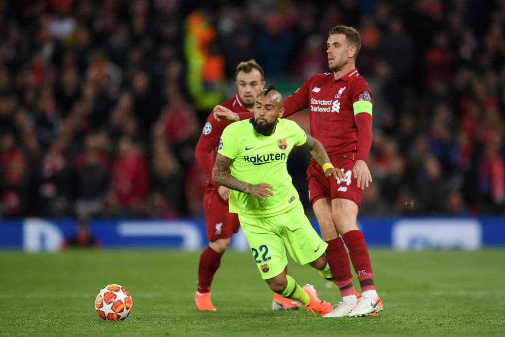 El chileno tiene una gran afición por la equitación, por lo que este tiene su propio establo en Chile