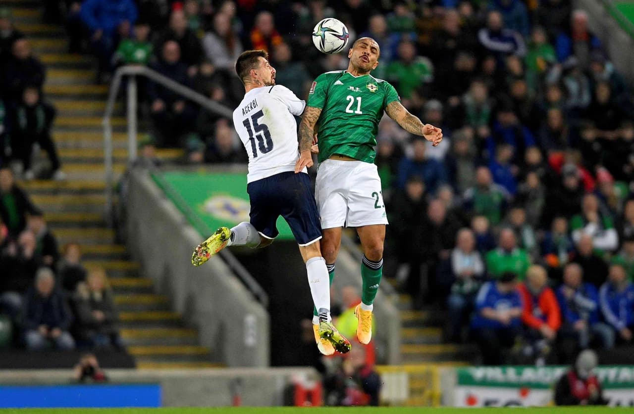 Italia empata con Irlanda del Norte sin goles y, los campeones de Europa, tendrán que buscar su clasificación a Qatar 2022 vía repechaje, mientras que Suiza se beneficia de este resultado, queda líder de grupo y clasifica al Mundial.