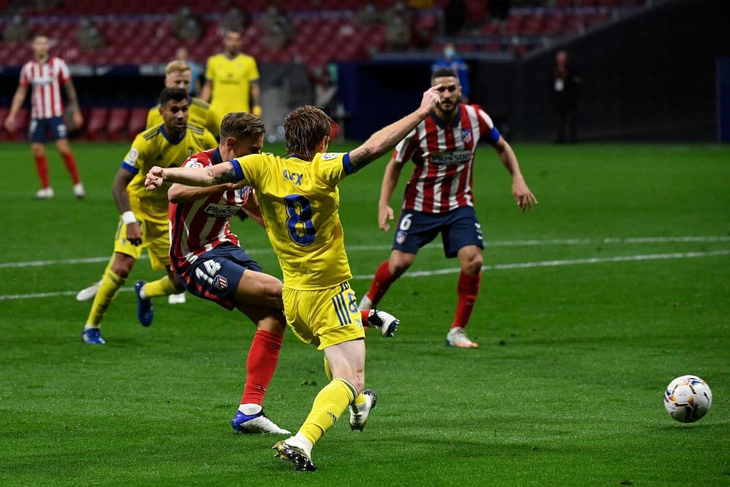 Con goles de Joao Félix, Llorente y Suárez, lo del Cholo se quedaron con los tres puntos; ‘Choco’ Lozano salió al 61’. | Joao Félix (8’, 90’) abrió y cerró la cuenta. Llorente (22’) y Suárez (51’) también marcaron. Héctor Herrera Salió al 62’.