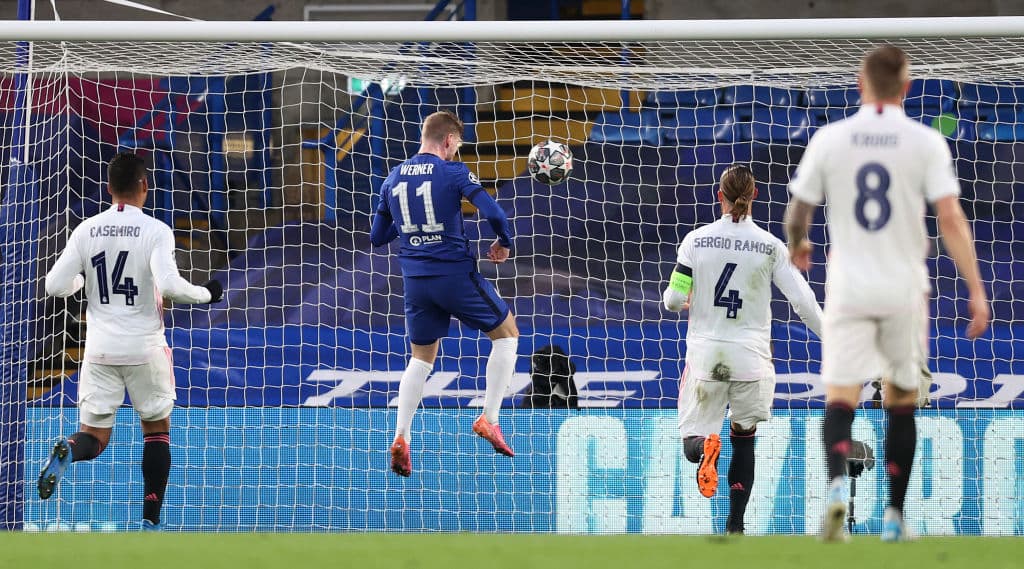Chelsea derrota en casa al Real Madrid 2-0 durante el partido de vuelta en la semifinal de la UEFA Champions League. Con goles de Timo Werner (28') y Mason Mount (85'), los 'Blues' dejan fuera a los 'Merengues' con un marcador global 3-1 y se enfrentarán a la final contra el Manchester City de Guardiola.