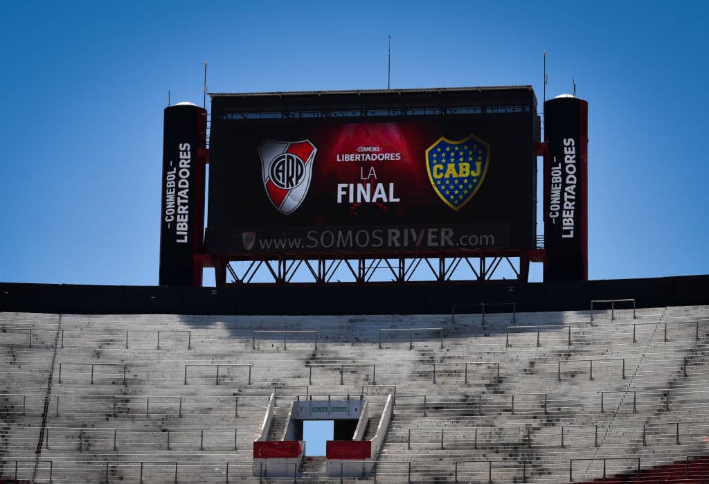 Luego de dos intentos fallidos de jugar el partido de vuelta por la final de la Copa Libertadores en el Estadio Monumental se acercan horas cruciales para el destino del máximo torneo de clubes en Sudamérica.