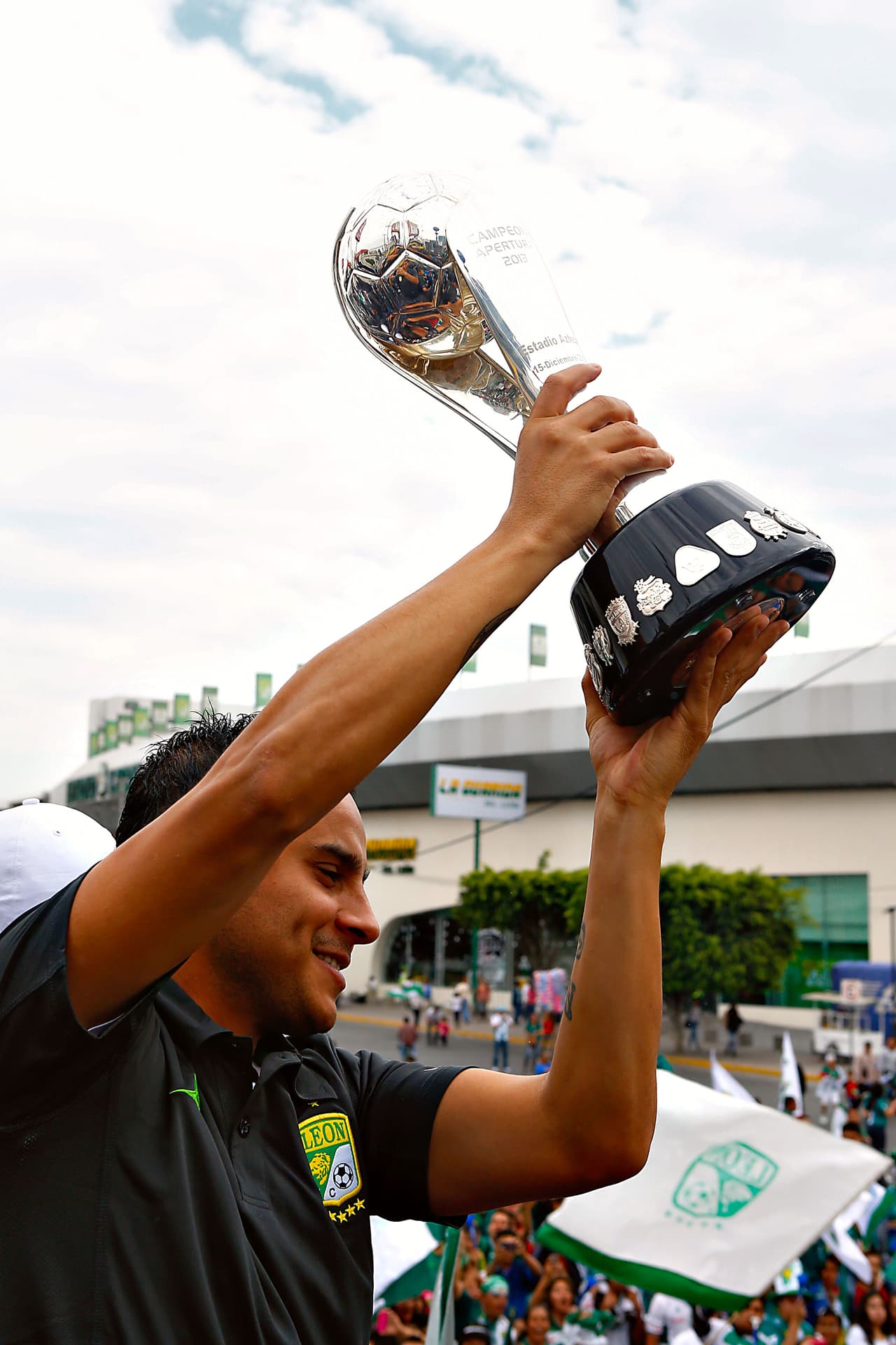 Montes fue protagonista en ambos títulos e incluso su nivel lo llevó a la Selección Mexicana, aunque una grave lesión lo dejó sin el sueño del Mundial en Brasil 2014.