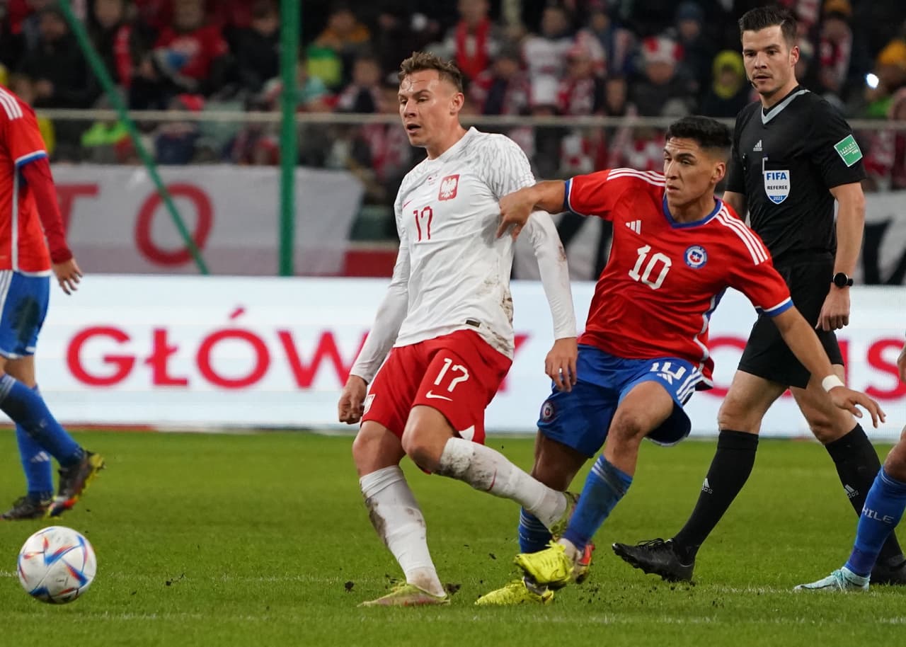 Polonia se impuso a Chile en partido amistoso previo al Mundial Qatar 2022 con gol de Piatek.