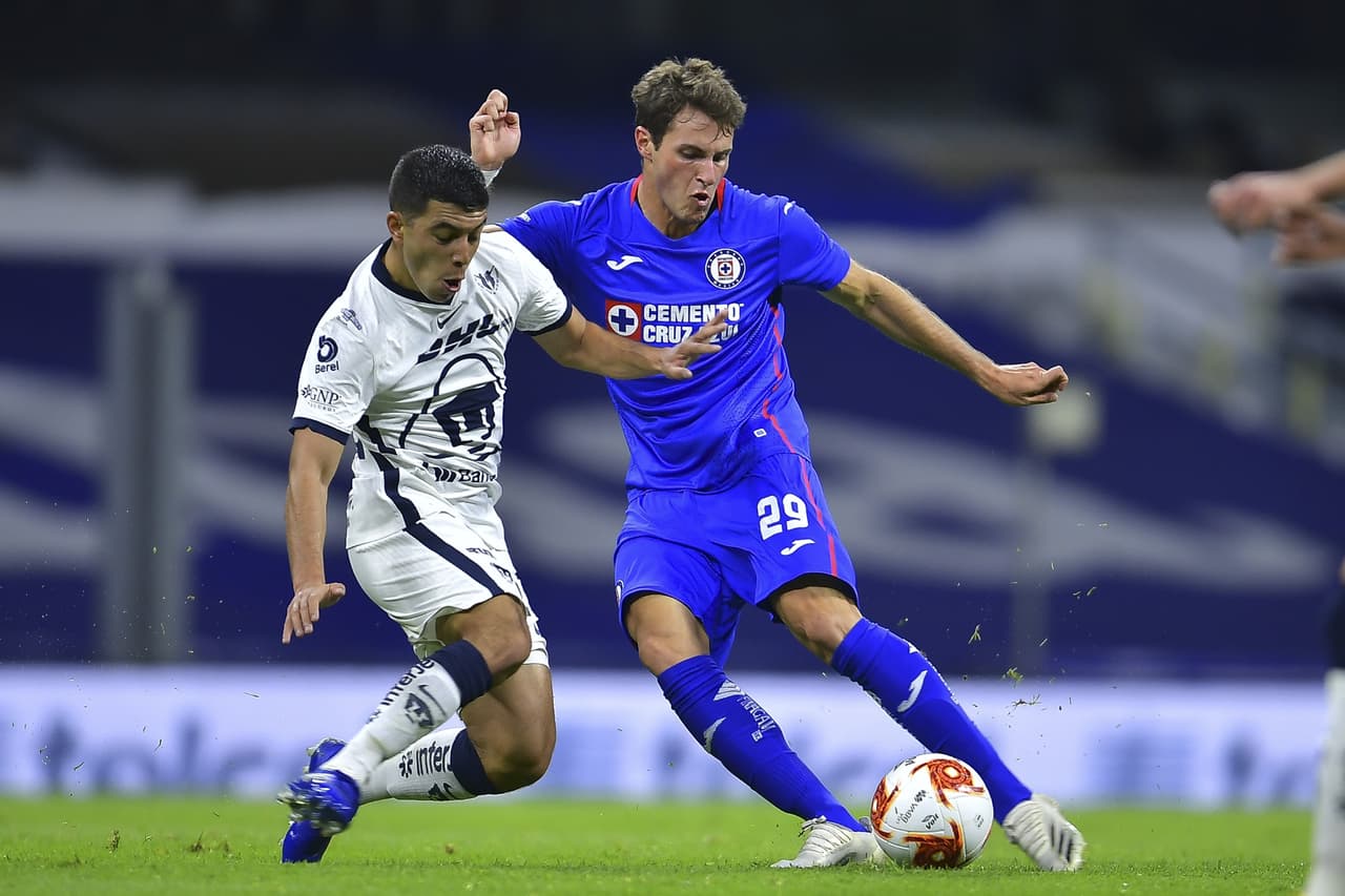 Dinenno rescató el resultado en la recta final para clasificar a la fiesta grande en segundo lugar. | Orbelín Pineda abrió el marcador para los cementeros; Juan Ignacio Dinenno (86’, 90’) emparejó los cartones y dio vuelta al juego en la recta final. Pumas y Cruz Azul clasifican directamente a la Liguilla en las posiciones segunda y cuarta, respectivamente.