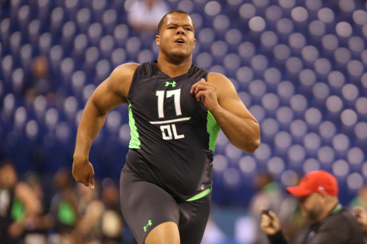 28 SAN FRANCISCO 49ERS (Cambio con Kansas City) G JOSHUA GARNETT -- STANFORD