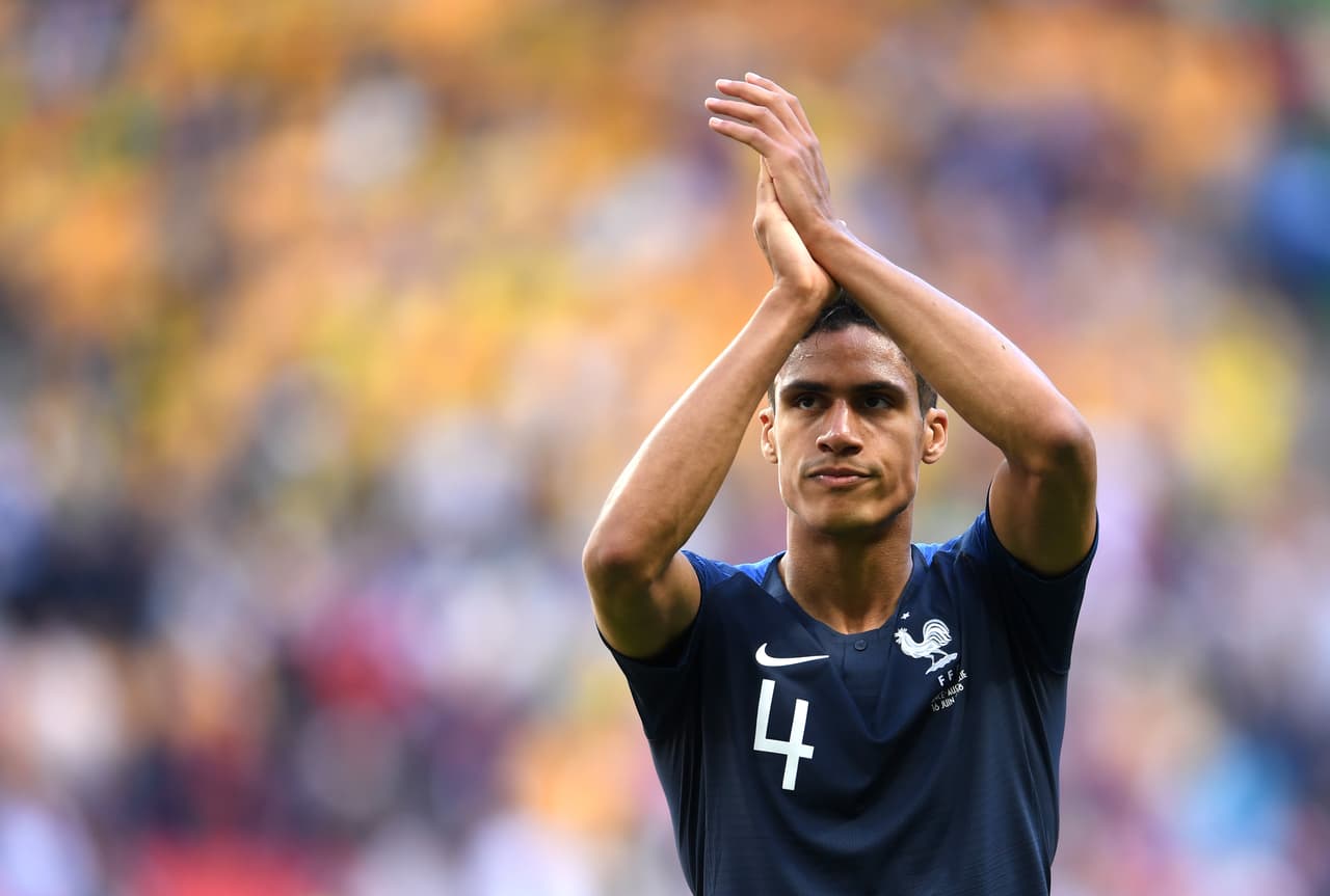 Raphael Varane sorprende y anuncia su retiro de la selección francesa