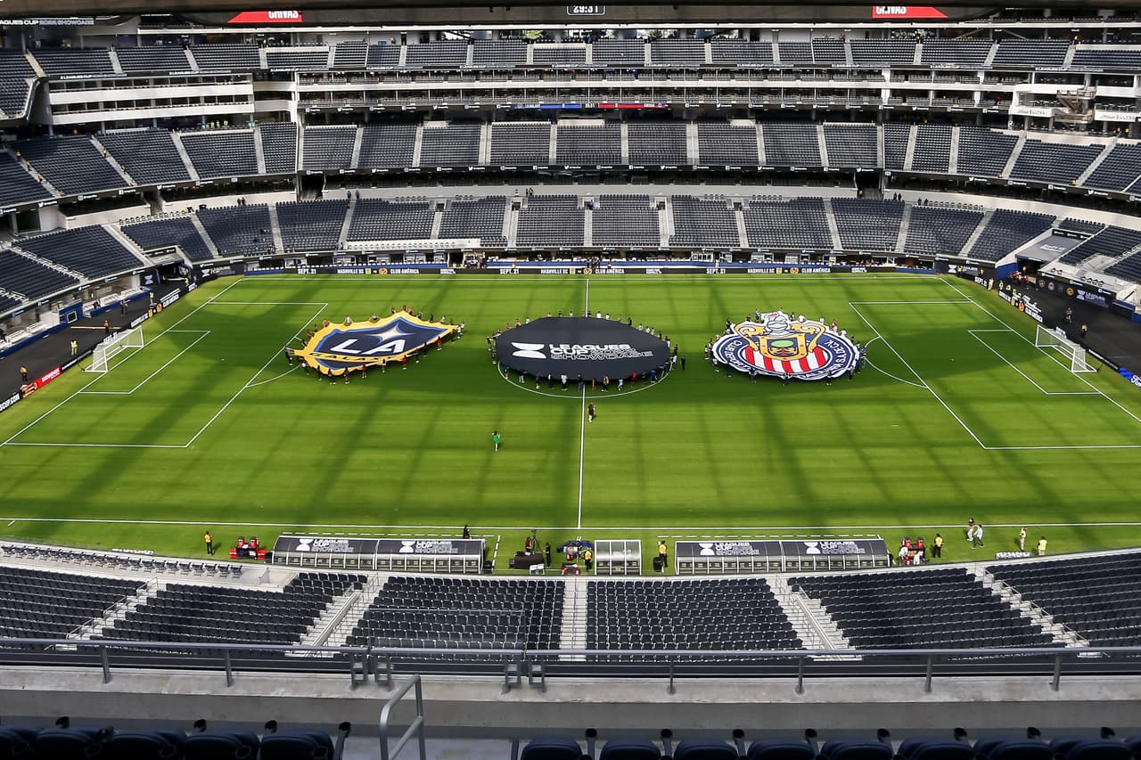 Chicharito y LA Galaxy confirmaron el mal momento de unas Chivas que siguen sin saber anotar y que otra vez se cansaron de fallar hasta que la defensa no pudo con la definición de Joveljic y un gran disparo de Pérez.