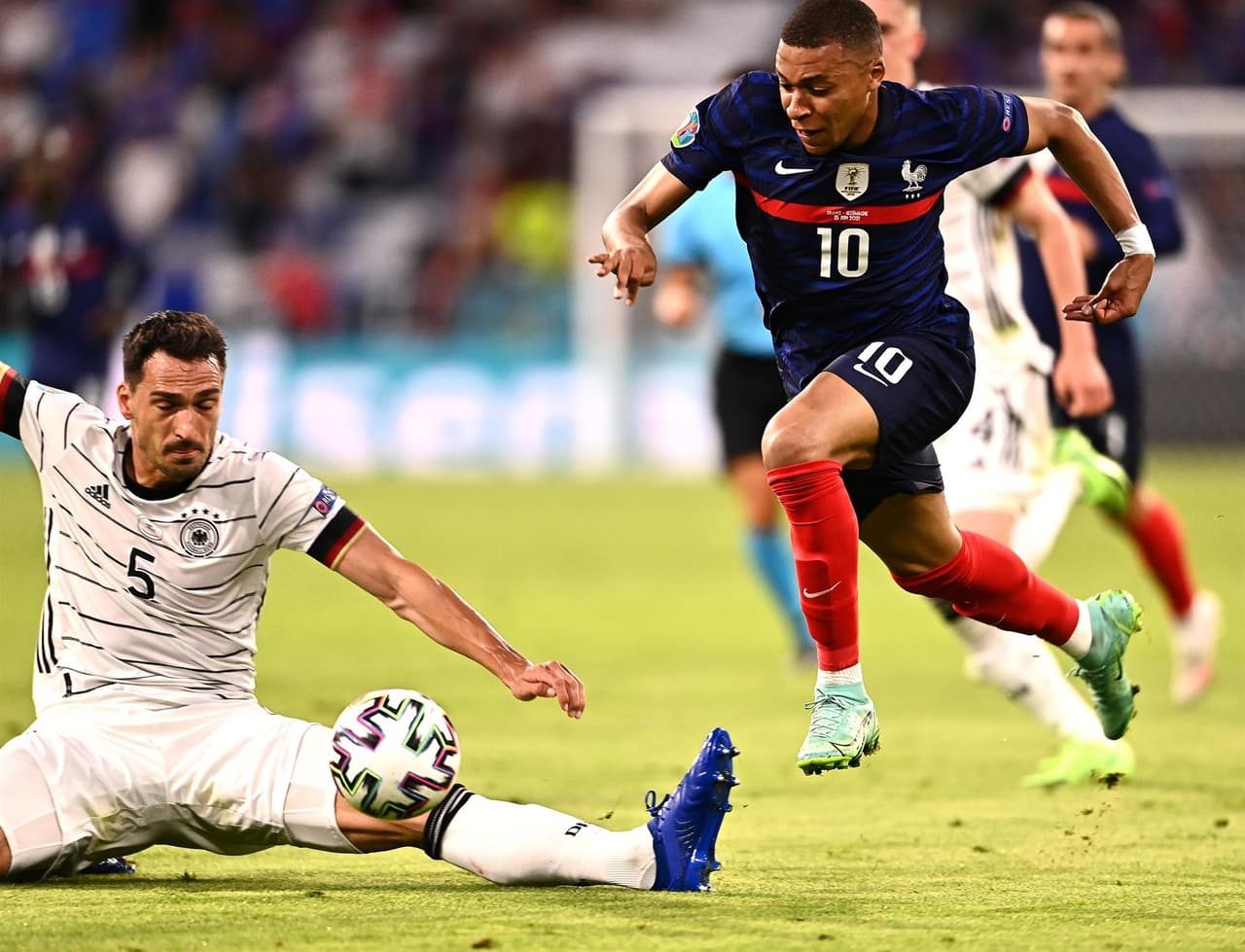 Francia derrota a Alemania en su debut en la Euro 2020 con marcador de 1-0. El primer y único tanto del encuentro fue un autogol por parte de Matts Hummels durante el primer tiempo, dandole la victoria a 'les Bleus' e inicia el campeón del mundo con el pie derecho.