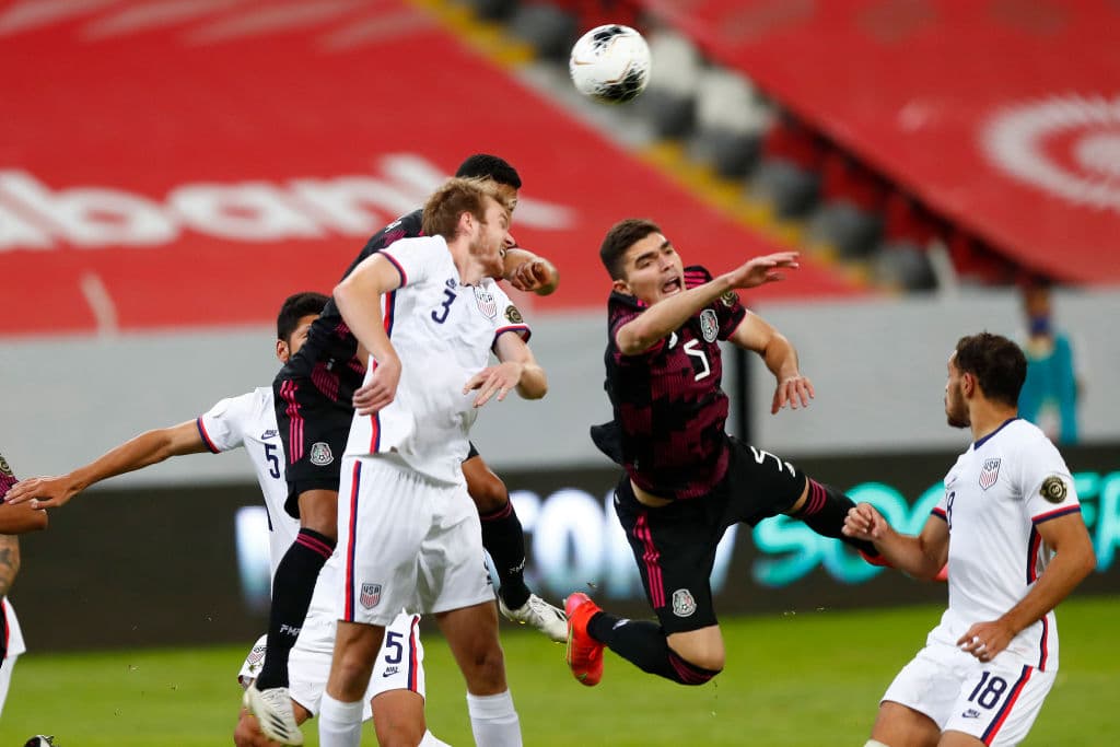 Con un zapatazo de Uriel Antuna al final del primer tiempo, México hace una fase de grupos perfecta al vencer 1-0 a los Estados Unidos.