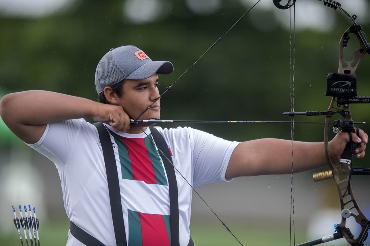 El equipo masculino estuvo conformado por los arqueros mexicanos Antonio Hidalgo, Miguel Becerra y Romeo Treviño.