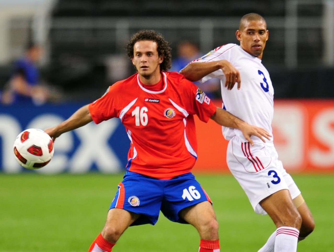 Marcos Ureña. Posición: Delantero. Edad: 26 años. Club: FC Midtjylland (Superliga danesa). Veces Seleccionado: 30. Descripción: Ha sido seleccionado desde categorías juveniles y en la categoría mayor suma nueve goles con la 'Sele'.