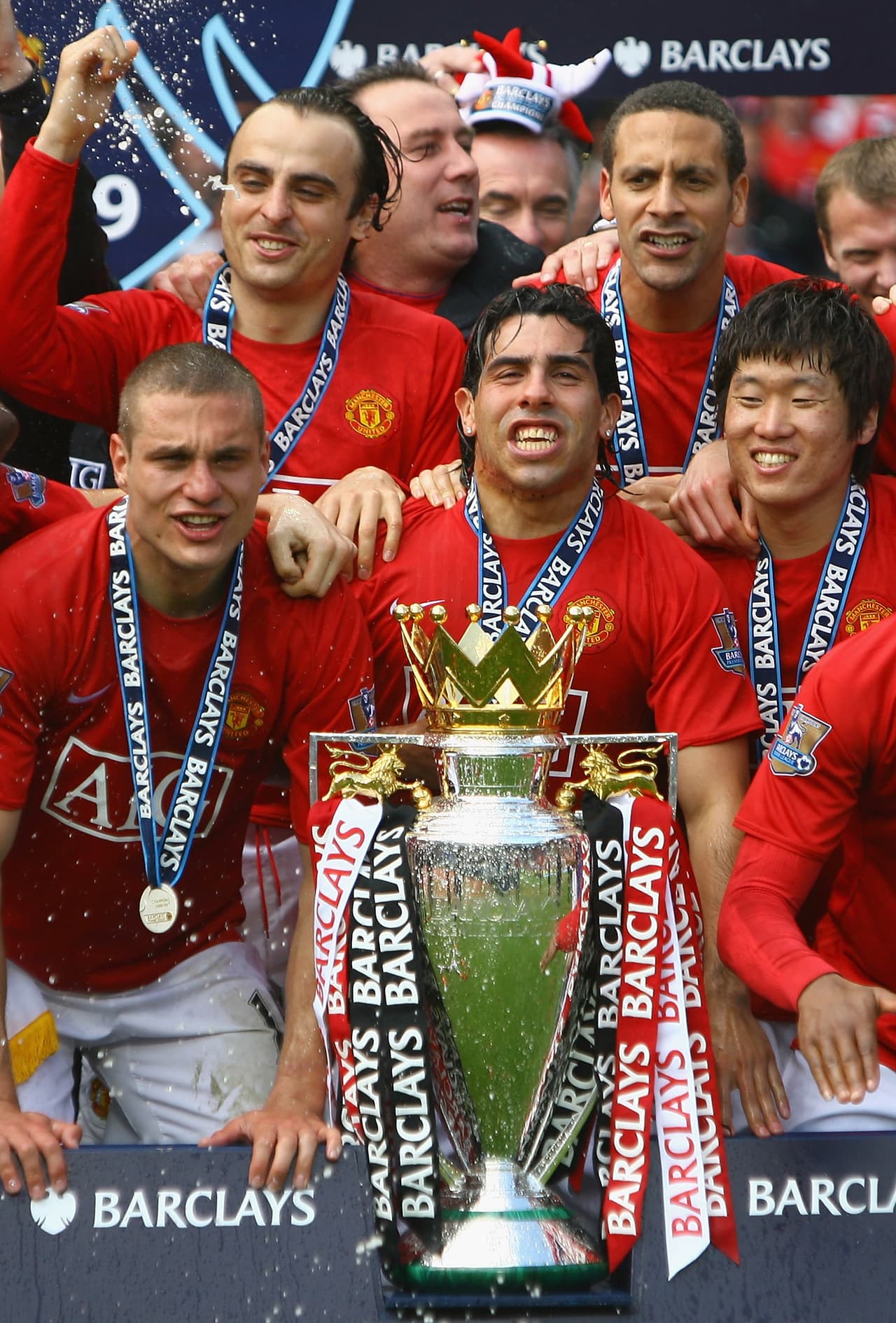 6. Manchester United (2008/2009) - 90 puntos y +44 en diferencia de gol. Fueron campeones.