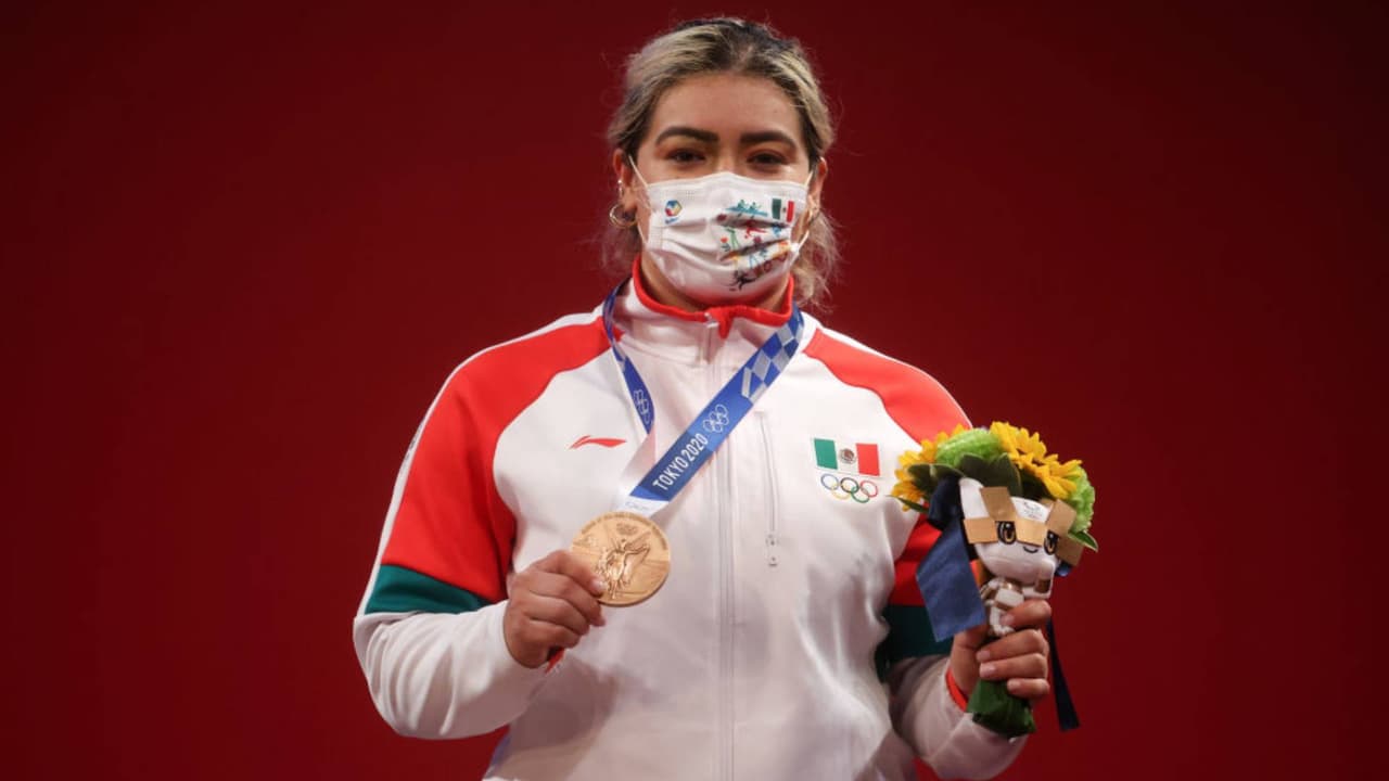 Aremi Fuentes es ‘recompensada’ con cheque falso tras su medalla de bronce en Tokyo 2020