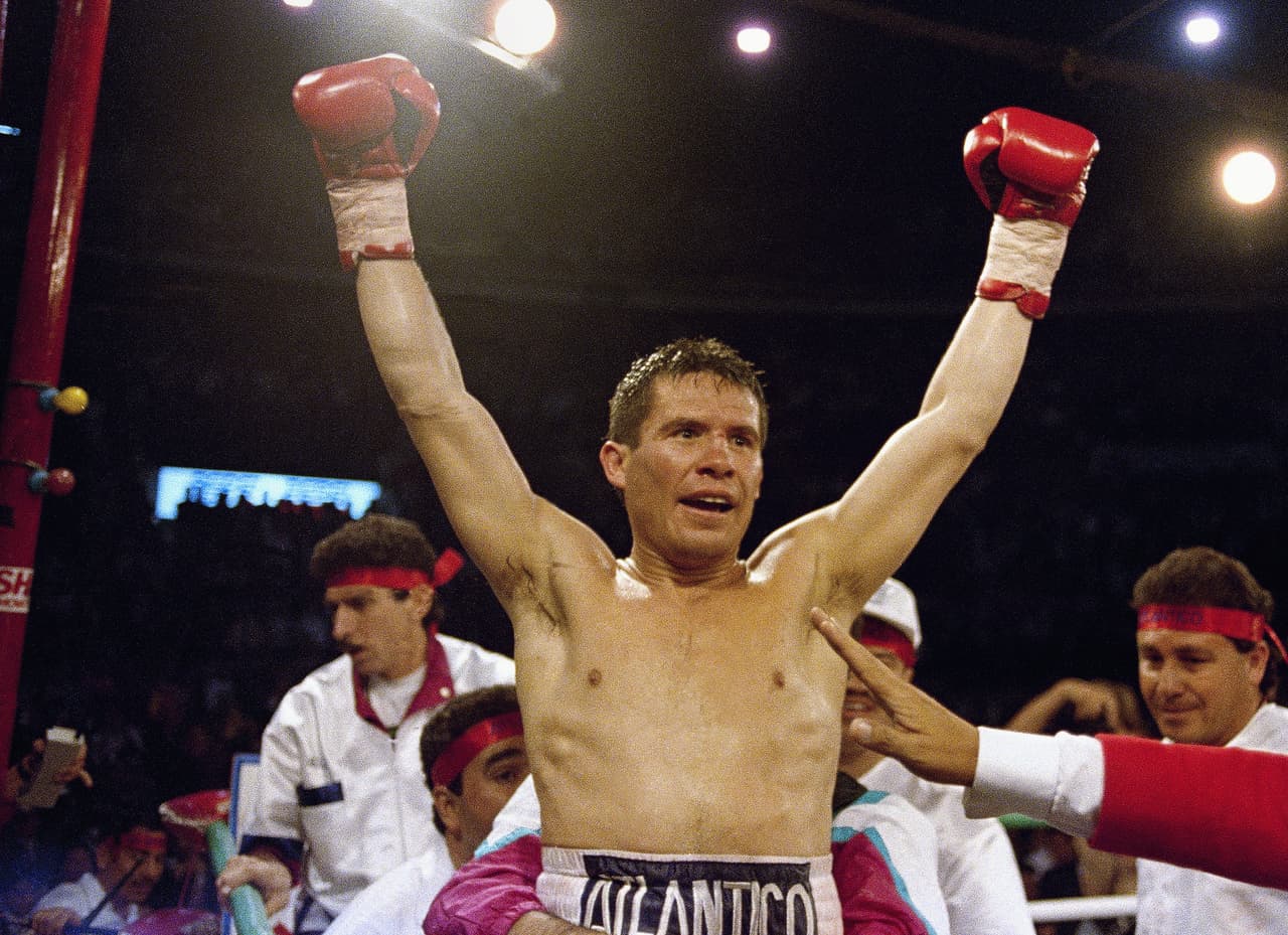 El mejor boxeador mexicano en los últimos 40 años fue inducido en 2011. Es el pugilista nacional que más pasiones levantó.