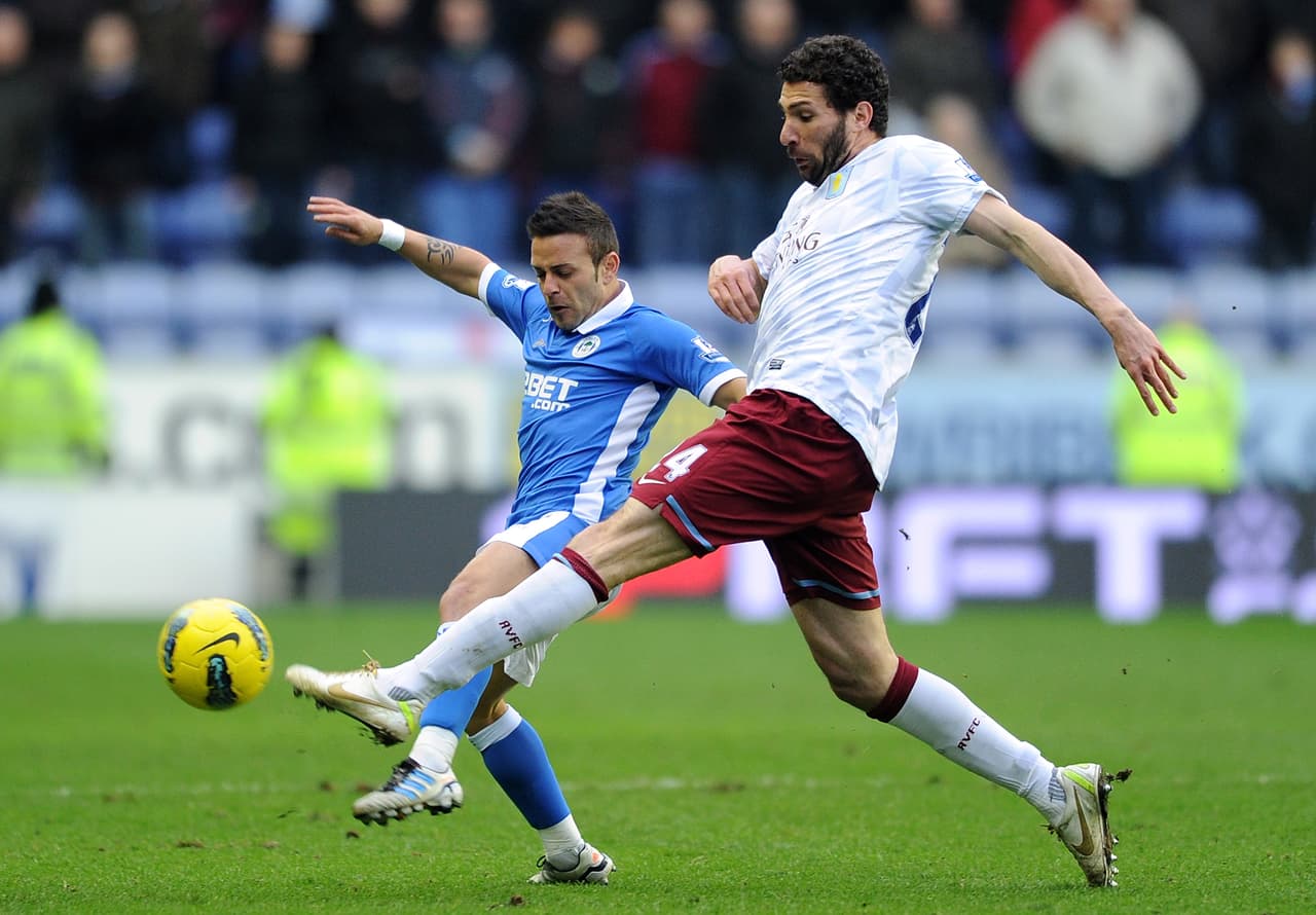Albert Crusat: este volante de 1.65 metros tuvo una larga carrera por el fútbol español y se retiró aquejado por una lesión de rodilla.