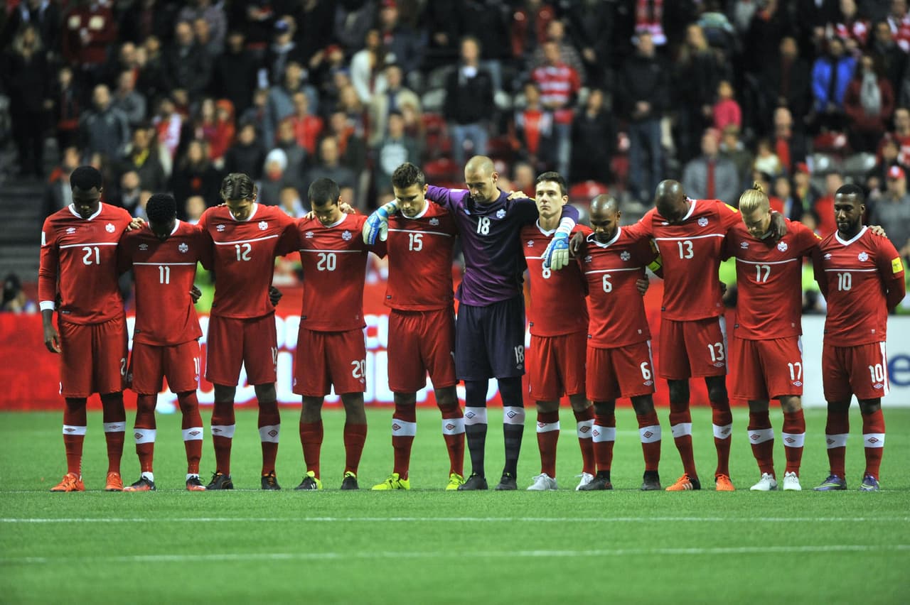 A nivel estrategia y formación la escuadra canadiense se planta en el terreno de juego con una línea de 5 defensores, 3 mediocampistas y 2 delanteros. El orden y la defensa son los principios del entrenador español.