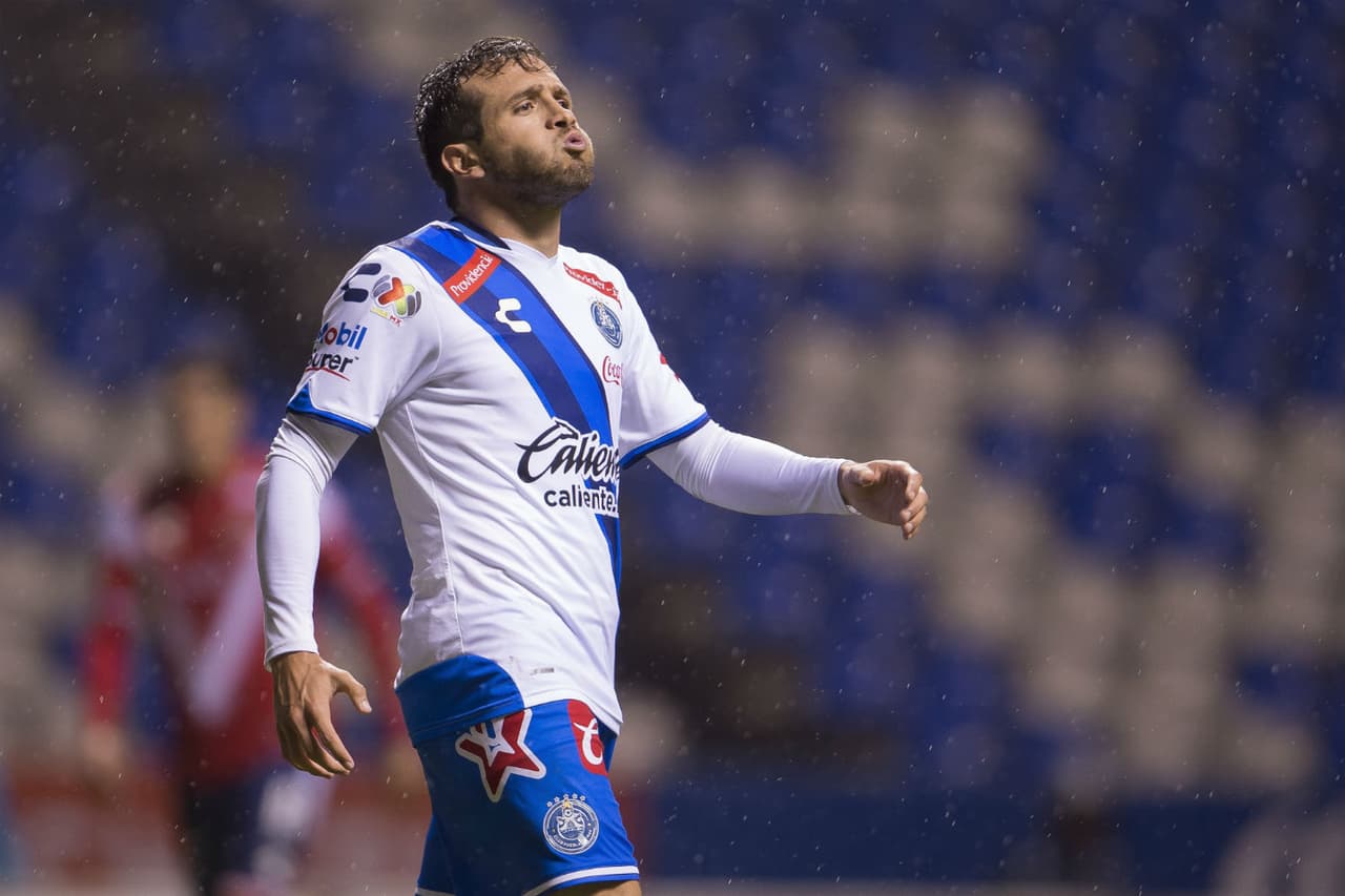 Jerónimo Amione pertenece en Puebla al refrendarse el préstamo de Cruz Azul.