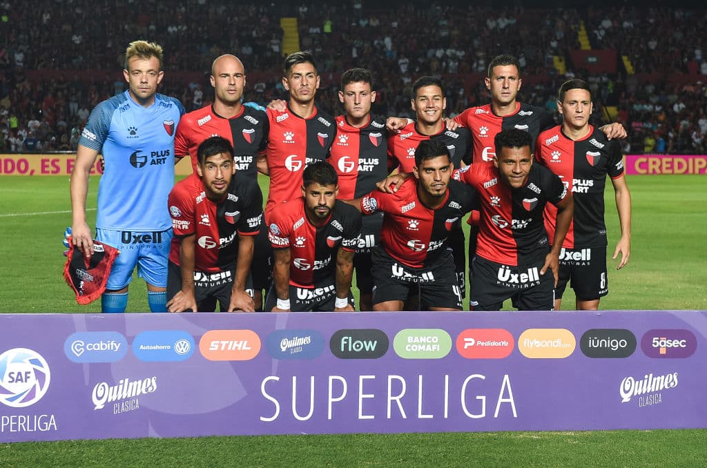 Gimnasia necesita ganarle a Boca Juniors, en la Bombonera, y que Colón, Patronato y Atlético de Tucumán no sumen.