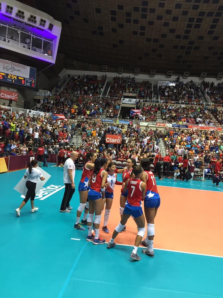 Las boricuas lograron vencer a Kenia en sets consecutivos de 25-8, 25-23 y 25-15. Es la primera vez que voleibol en cancha -ya sea masculino o femenino - que Puerto Rico avanza a unos Juegos Olímpicos. Las boricuas lograron obtener el último pase a Rio.
