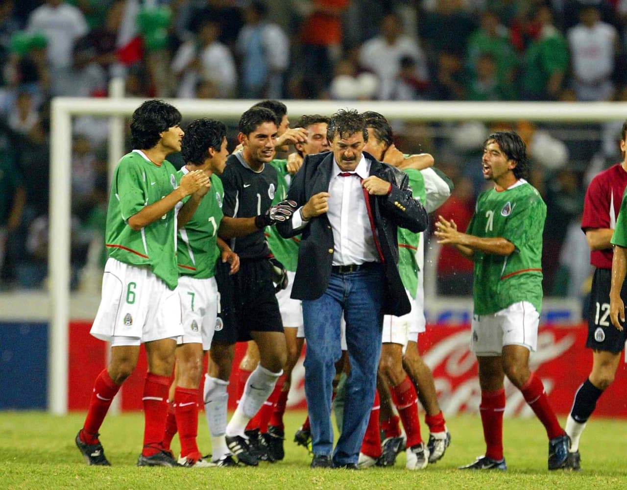 <b>Ricardo Antonio La Volpe 2005. </b>En Columbus, el Tri sufre una de las dos derrotas de la eliminatoria rumbo a Alemania 2006.