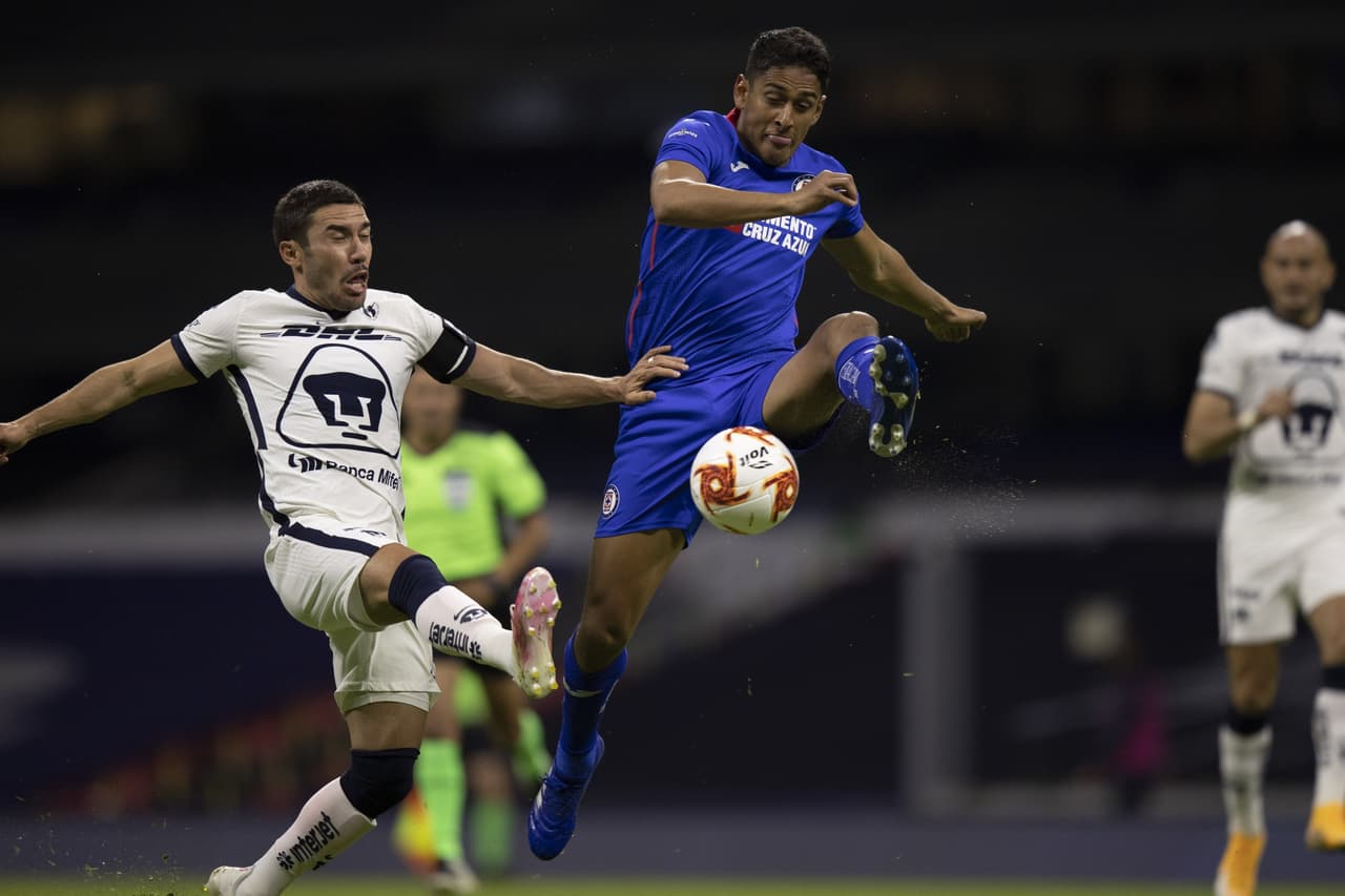 Dinenno rescató el resultado en la recta final para clasificar a la fiesta grande en segundo lugar. | Orbelín Pineda abrió el marcador para los cementeros; Juan Ignacio Dinenno (86’, 90’) emparejó los cartones y dio vuelta al juego en la recta final. Pumas y Cruz Azul clasifican directamente a la Liguilla en las posiciones segunda y cuarta, respectivamente.