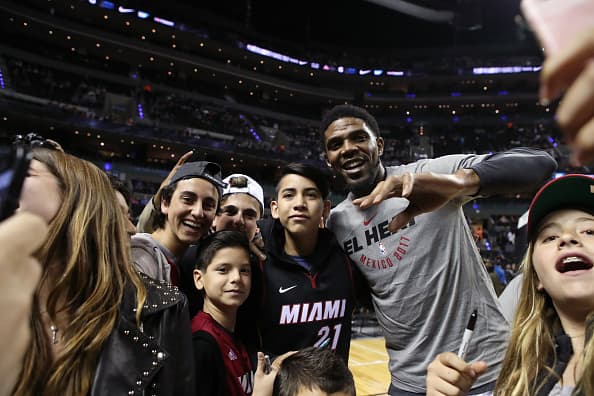 Previo al partido, los aficionados pudieron convivir con las estrellas de la NBA.