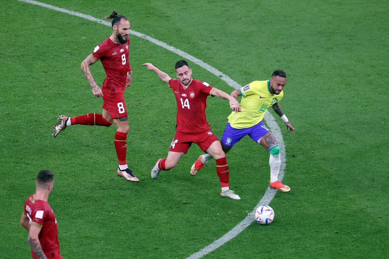 Brasil venció dos goles por cero a Serbia en su debut en La Copa del Mundo Qatar 2022 con la oportunidad de haber visto el mejor gol del Mundial de parte de Richarlison, en el mismo encuentro donde Neymar se fue lastimado y queda esperar saber si está lastimado o su salida fue sólo precaución.