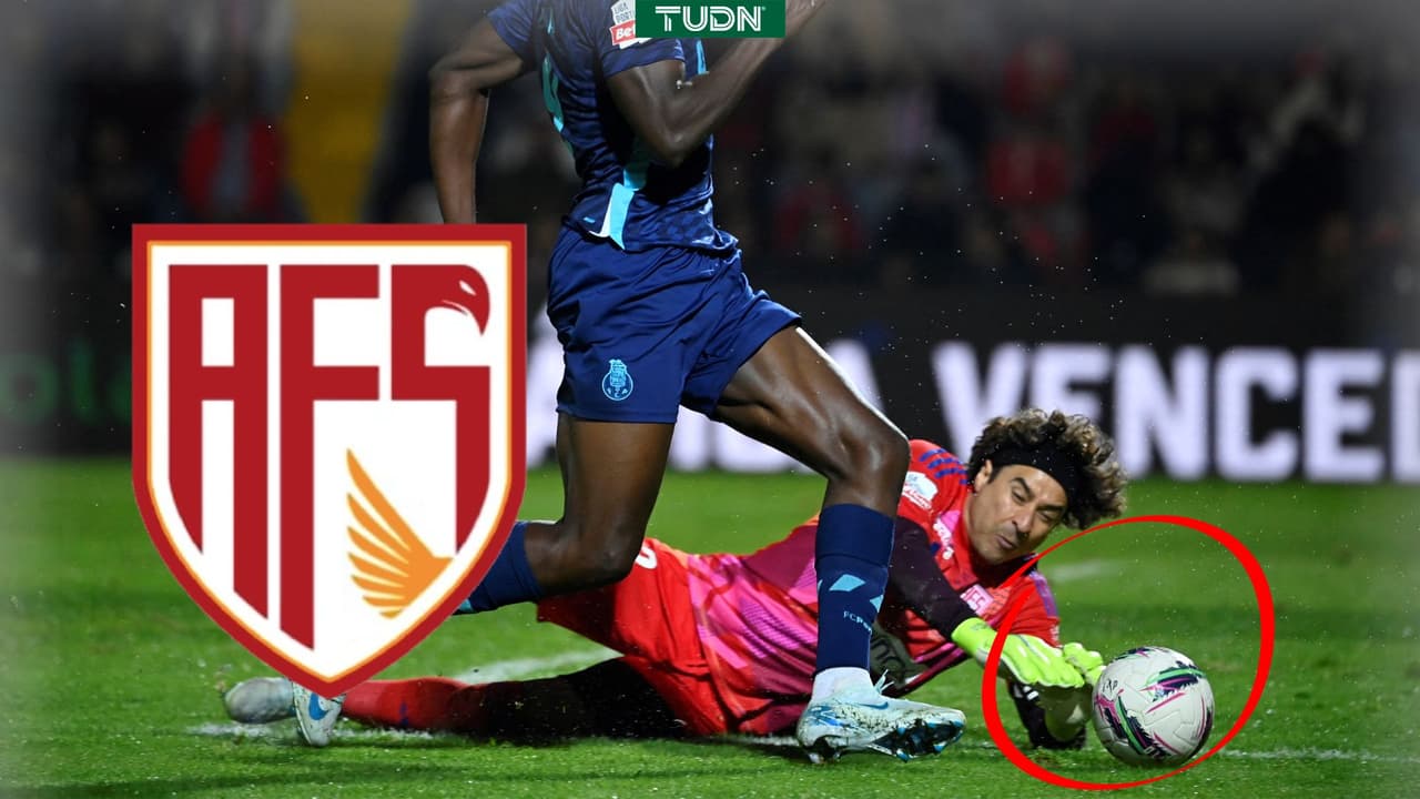 Guillermo Ochoa recibe reconocimiento en el futbol de Portugal