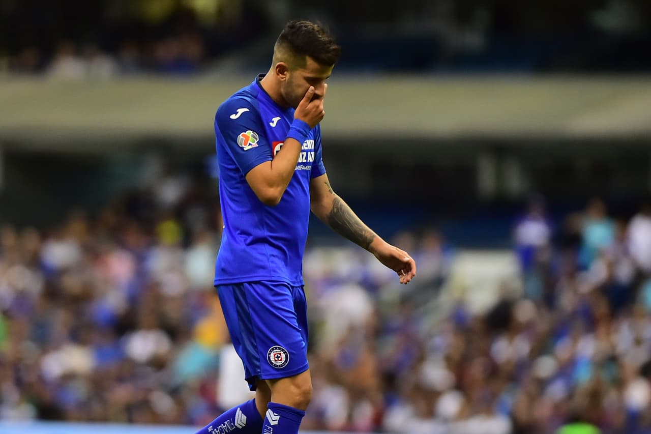 ¡Fugaz partido de Ceppelini! Entró 10 minutos y lo expulsaron