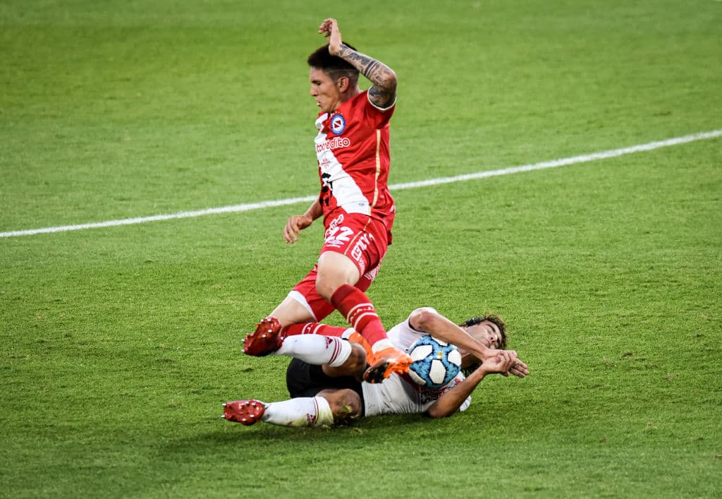 River no se conforma con el 2-0 consguido en casa y golean 2-6 en su visita a Nacional.