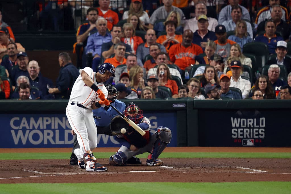Atlanta Braves llegan a Houston para cerrar la serie y con un marcador de 7-0 a favor ponen la elminitario 4-2 y se quedan con la Serie Mundial.