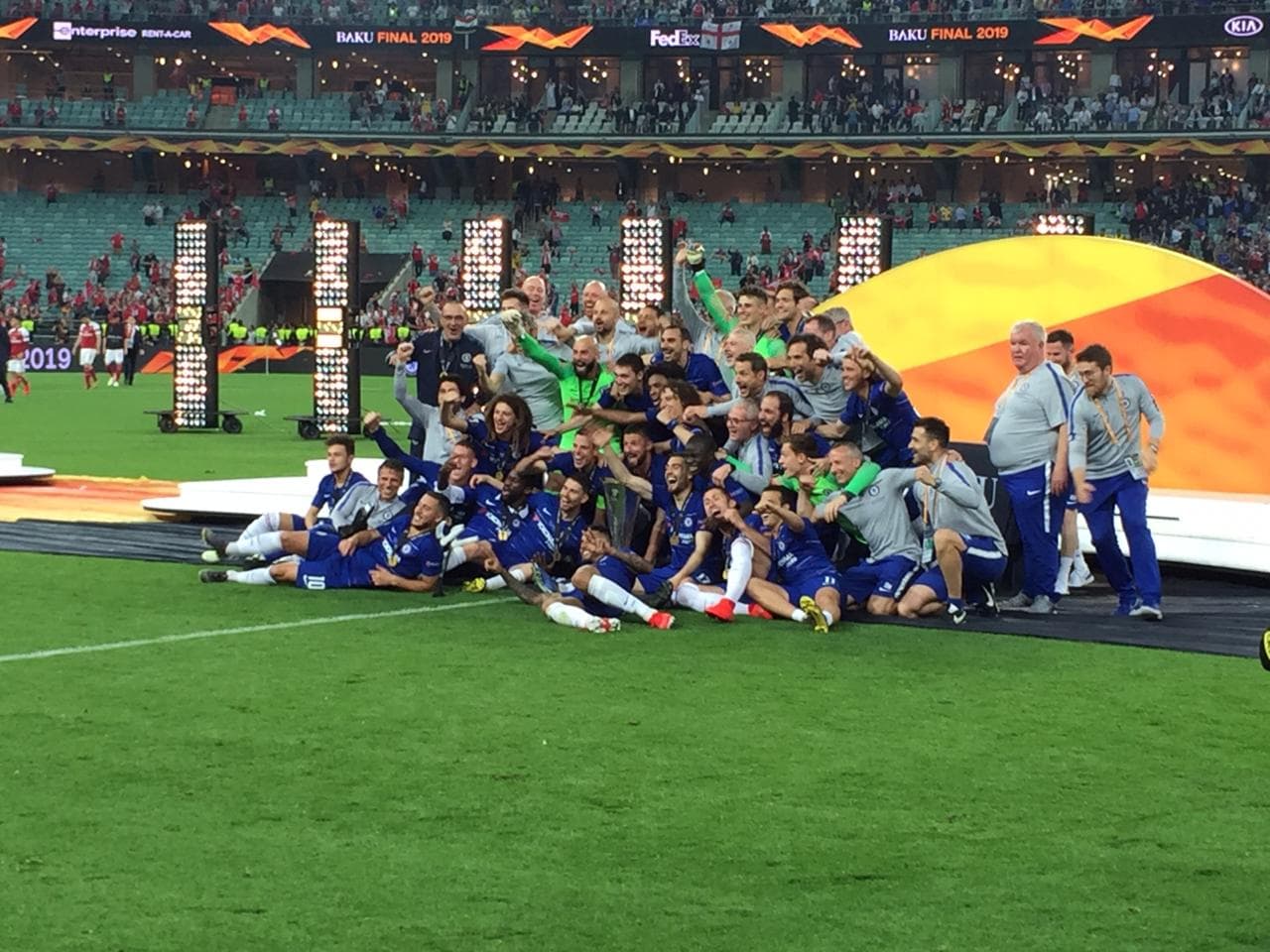 El festejo de Chelsea campeón de Europa League tuvo mucho color y alegría en el Estadio Olímpico de Bakú.