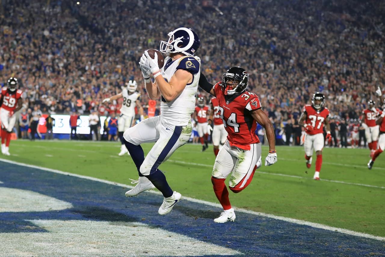 Cooper Kupp tuvo 8 recepciones para 69 yardas, incluyento esta anotación para los Rams.