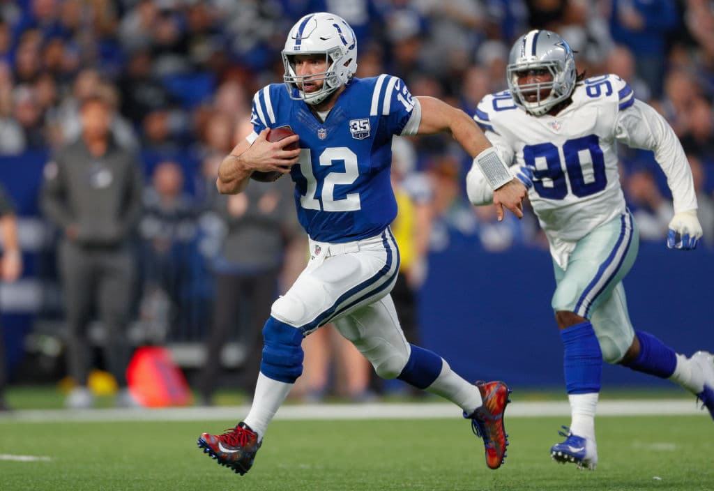 Andrew Luck también tuvo su aportación de yardas terrestres con seis acarreos para 20 yardas.