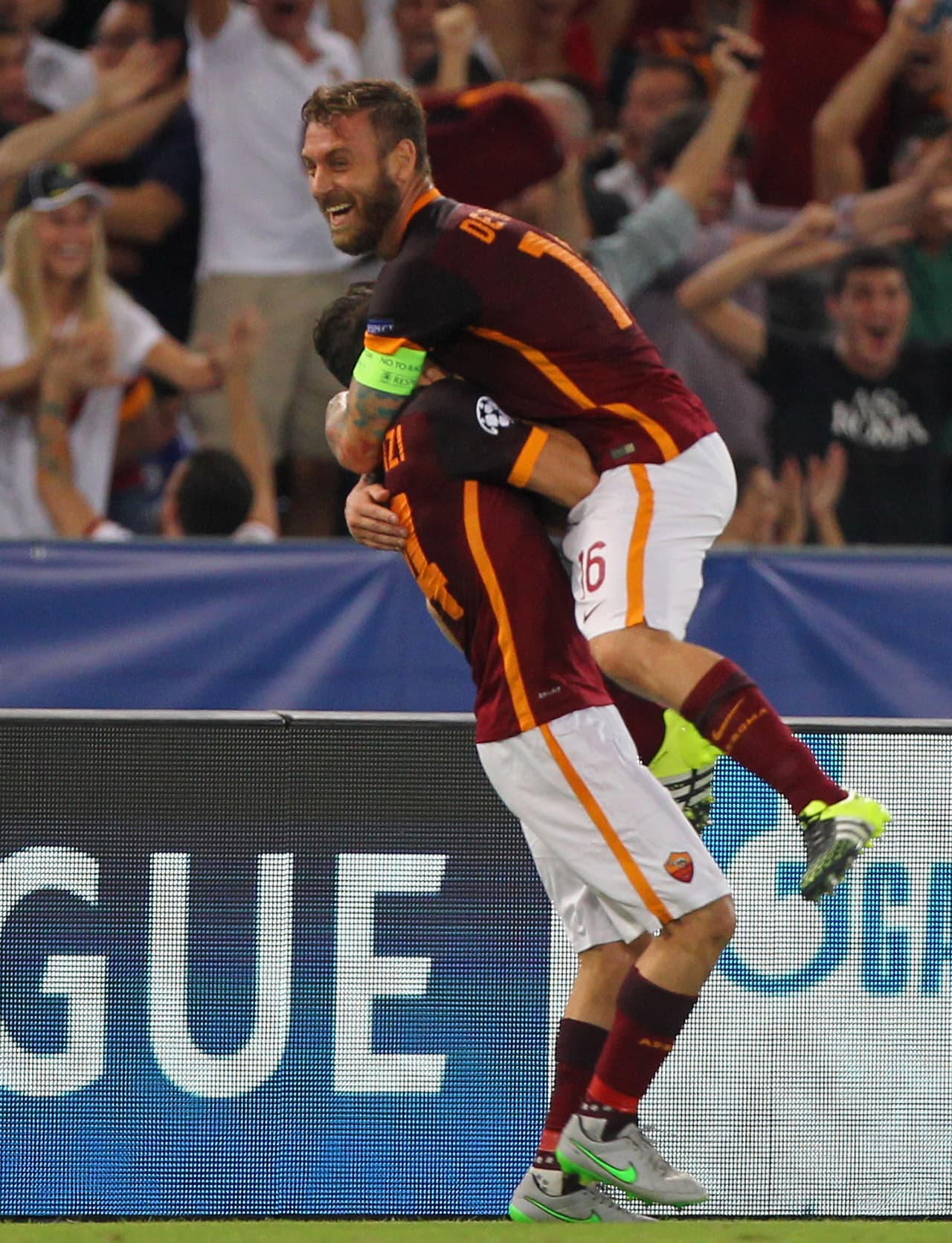 De Rossi dice que el empate ante el Barcelona "vale como una victoria"