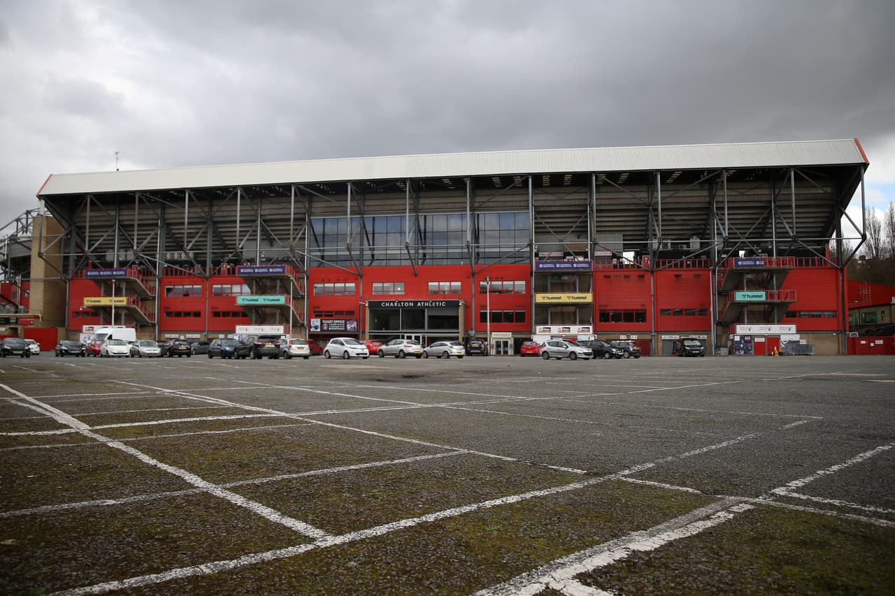 Tras la suspensión de actividades en la liga inglesa, la desolación en los estadios es abrumadora.