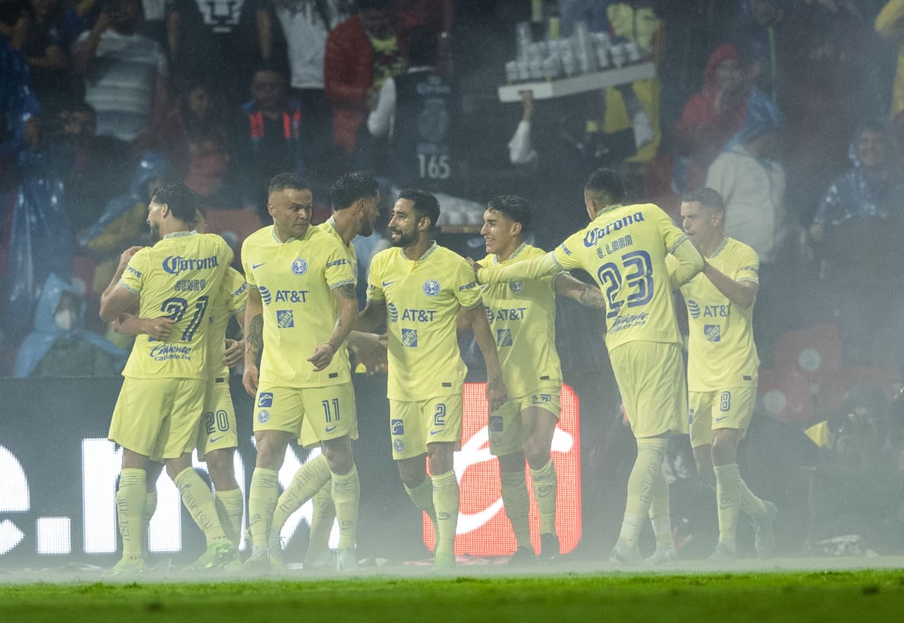 Las Águilas del 'Tano' Ortíz se dieron un festín en la cancha del Estadio Azteca luego de golear 7-0, con siete anotadores diferentes, a un Cruz Azul que está muy cerca del abismo y con un DT que tiene las horas contadas.