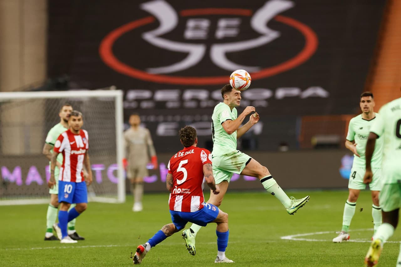 Athletic deja fuera al Atlético de Madrid en la semifinal de la Supercopa de España, con marcador de 2-1 y se enfrentará al Real Madrid por el título. Yeray Alvarez (77') y Nico Williams (81') le dieron el triunfo a los leones. Unaí Simón le dio el único gol a los colchoneros y fue en contra.
