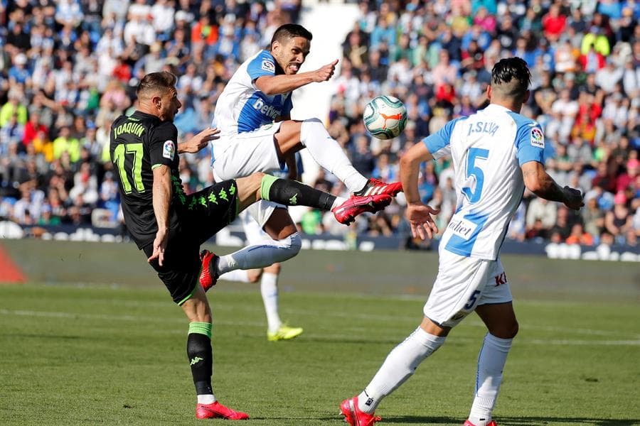Se termina el partido sin goles, el Betis no puede romper su mala racha.