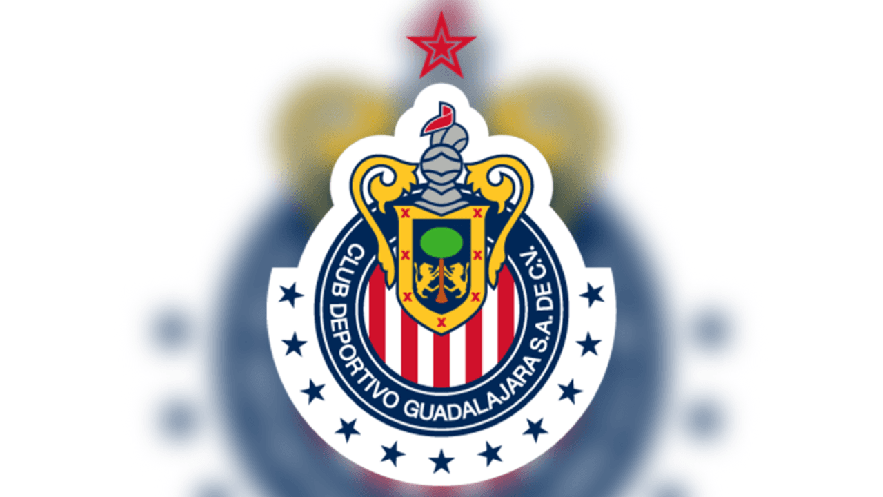 <b>Escudo Chivas 2017</b>
<br>- Su décimo segundo título llegó en el Clausura 2017 cuando vencieron a los Tigres de 'Tuca' Ferreetti.
<br>- Con este campeonato, el escudo presentó la estrella en la parte superior en color rojo.
<br>- Este fue el último título de Liga para Chivas, una escuadra que ha batallado para sobresalir mediante el formato de torneos cortos y liguillas.