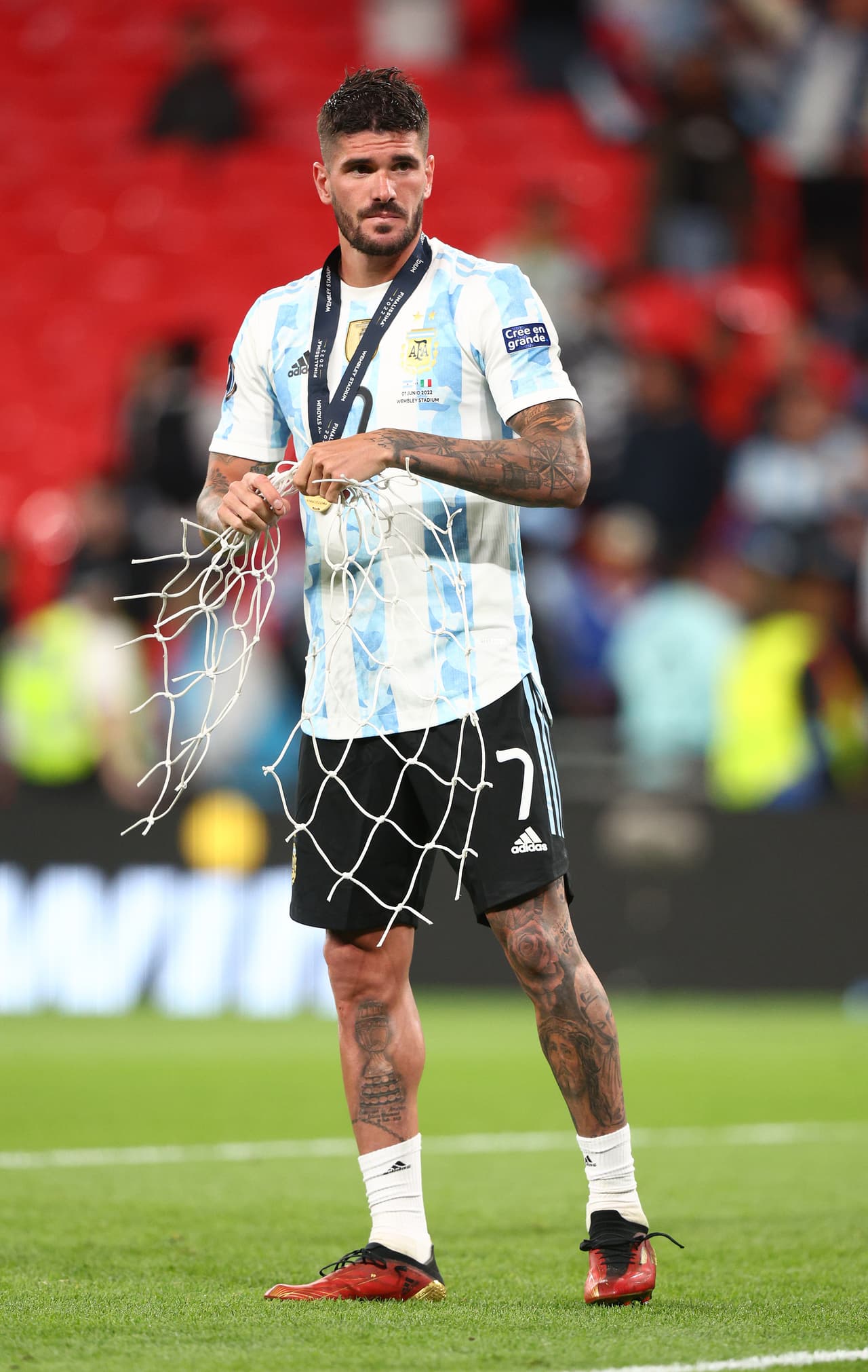 Así celebraron Argentina y Lionel Messi tras golear 0-3 a Italia para levantar la Finalissima en Wembley.