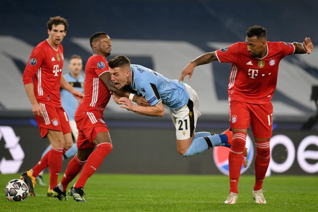 Bayern Munich golea a la Lazio 4-1 durante el partido de ida de la UEFA Champions League. Robert Lewandowsi abrió el marcador al minuto 9, seguido de Musiala al minuto 24 y Sané hizo lo propio al 42', al final, Acerbi, con autogol, marcaron la goleada sobre los de Inzaghi.