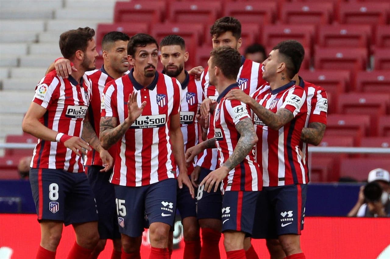 El Atlético de Madrid logró remontar y sacar la victoria durante esta penúltima jornada de LaLiga y se encuentra a una victoria del título. Ante Budimir ponía el gol de la victoria para el Osasuna, pero fue al minuto 82 cuando Renan Lodi empató el partido y Luis Suárez cerró la victoria para los colchoneros al minuto 89 del encuentro.