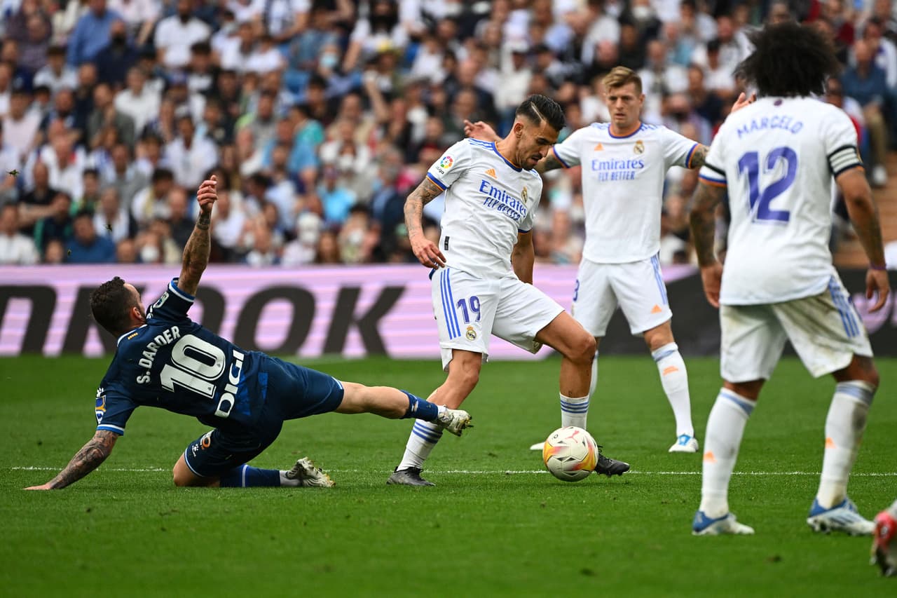 Real Madrid goleó 4-0 al Espanyol en el Santiago Bernabéu para proclamarse campeón en la Jornada 34 de LaLiga.