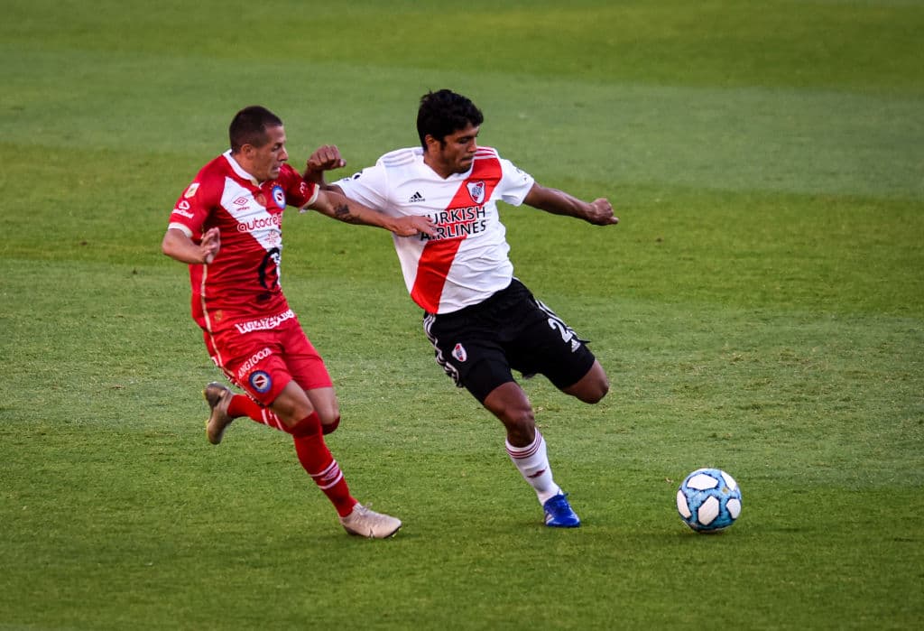 River no se conforma con el 2-0 consguido en casa y golean 2-6 en su visita a Nacional.