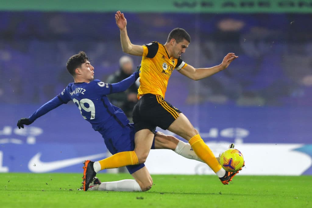 Aunque Chelsea mantuvo mayor posesión del esférico, las oportunidades de gol aparecieron para los dos equipos. Chelsea recibirá al Burnley y los Wolves visitarán al Crystal Palace en sus siguientes compromisos de la Premier League.